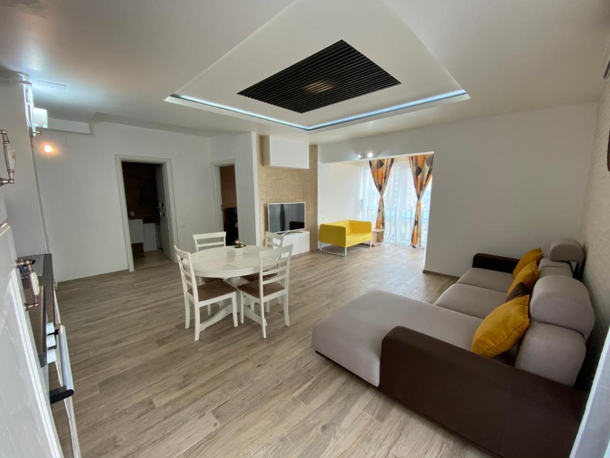 Sunny Deluxe Apartment Cosmopolis Stefanestii de Jos Bagian luar foto