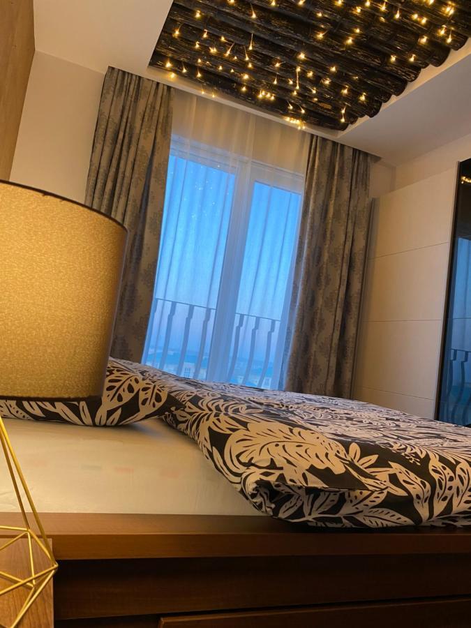 Sunny Deluxe Apartment Cosmopolis Stefanestii de Jos Bagian luar foto
